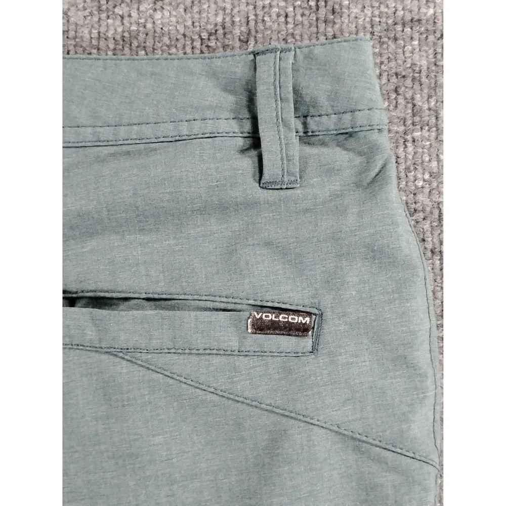Volcom Board Shorts Mens Size 38 Skater Surf Swim Trunks Streetwear Minimalist